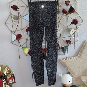 Lululemon Wunder under